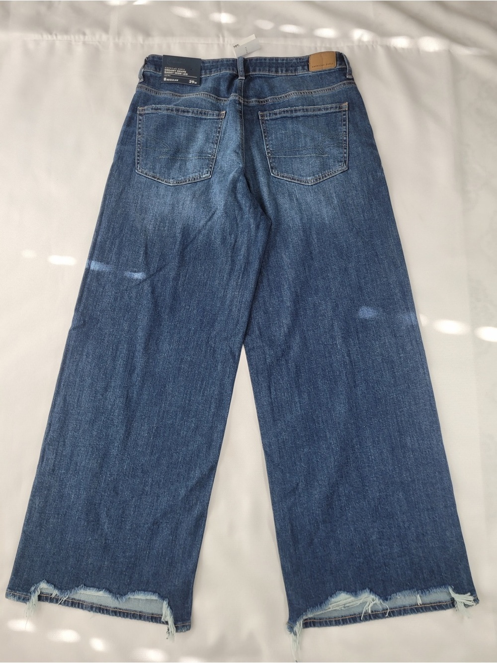 ✅ NWT American Eagle Dreamy Drape Baggy Wide Leg Jeans Blue Wash size 8 / 29 R - Picture 2 of 11